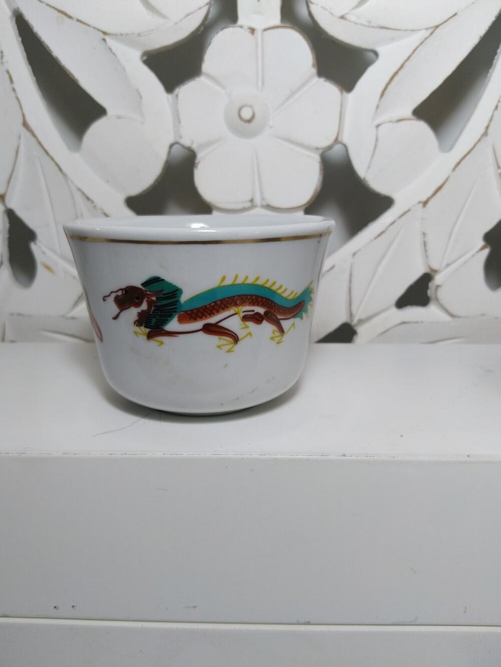 Vintage Cathay Porcelain Chinese Dragon Teacup Small Sake Cup Gold Rim China